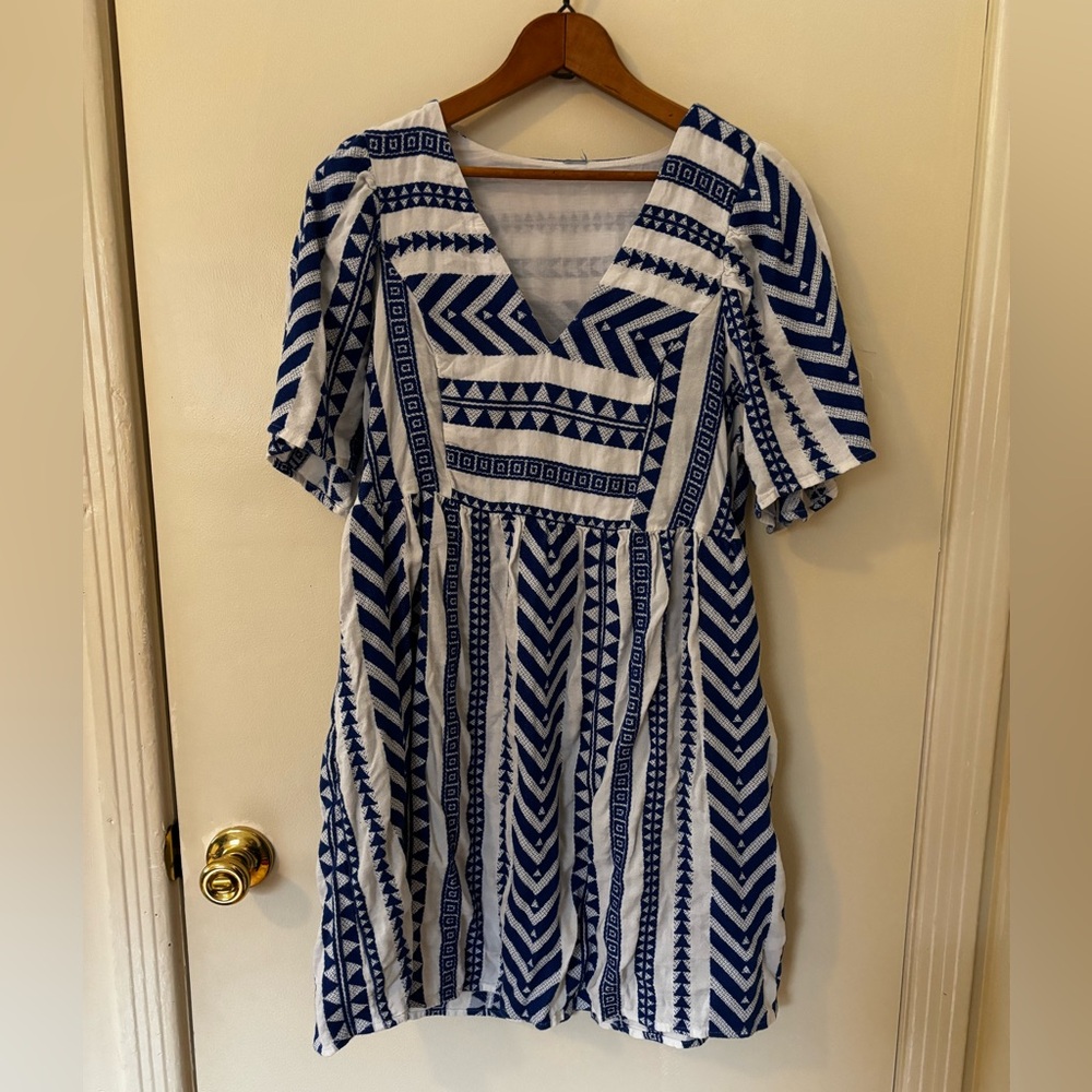 Blue and White Patterned Dress with pockets
